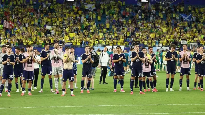 Scotland's player applaud Tartan Army following 3-0 defeat to Brazil