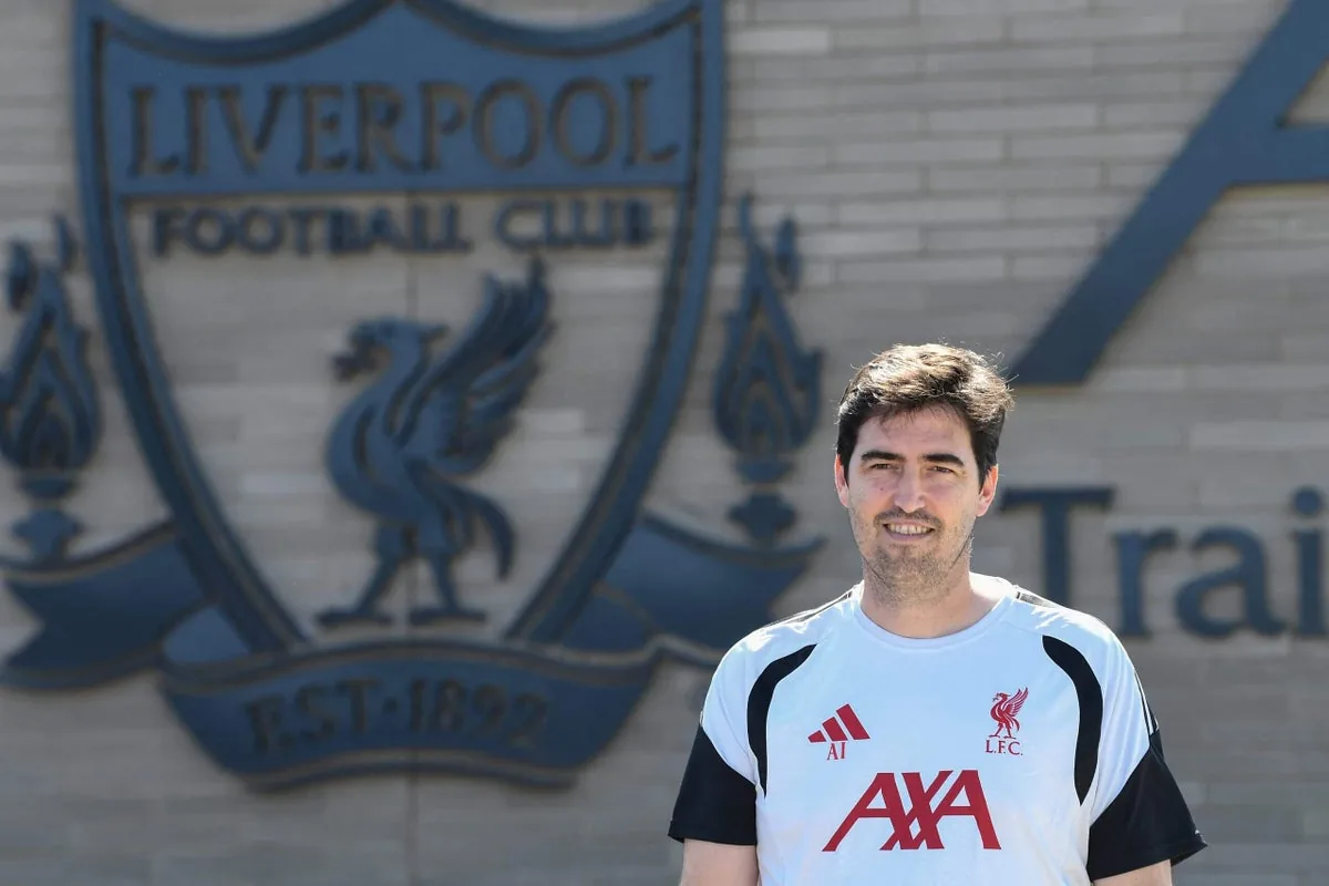 Press conference: Andoni Iraola on transfer window, Alisson, Szoboszlai deal and vice-captaincy - Liverpool FC