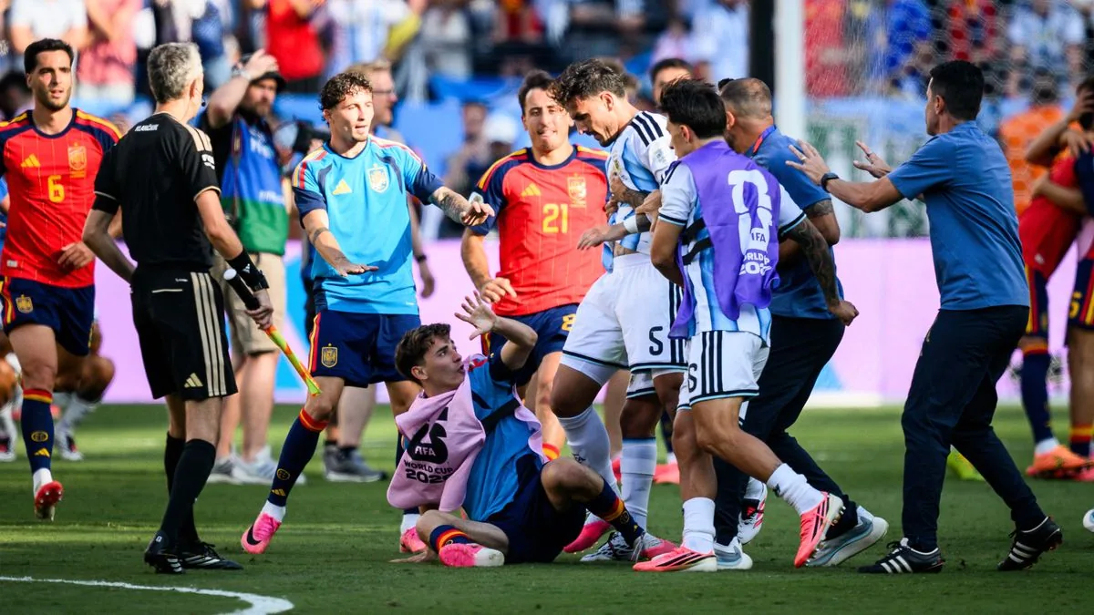 World Cup 2026: Gavi does not think Paredes should be suspended