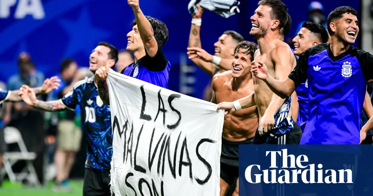 World Cup 2026: Fifa 'assessing reports' after Argentina players hold Falklands banner