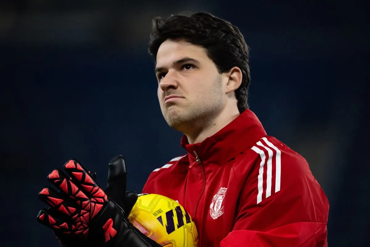 Manchester United goalkeeper Senne Lammens