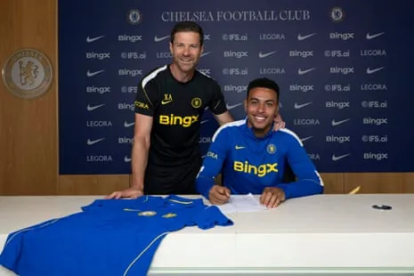 Morgan Rogers signs for Chelsea with Xabi Alonso at his side