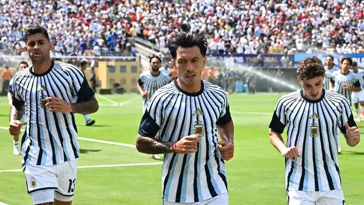 Lisandro Martinez (M) | Goal