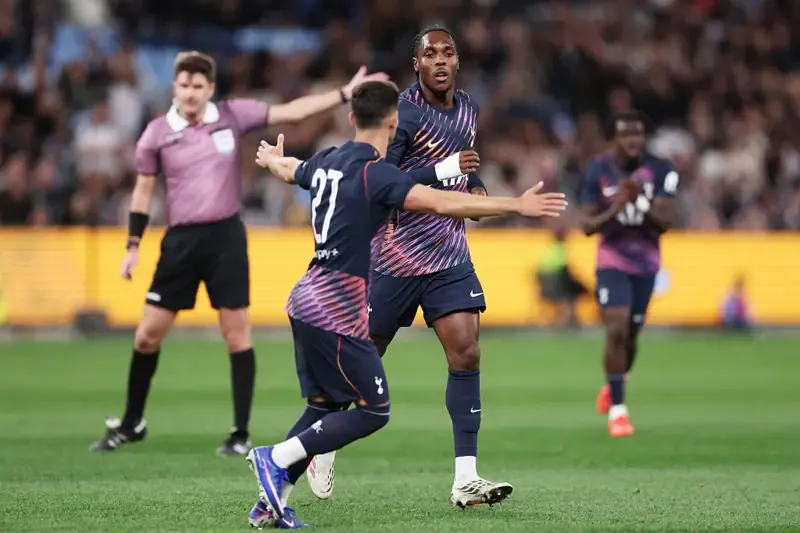 Mathys Tel of Tottenham Hotspur celebrates