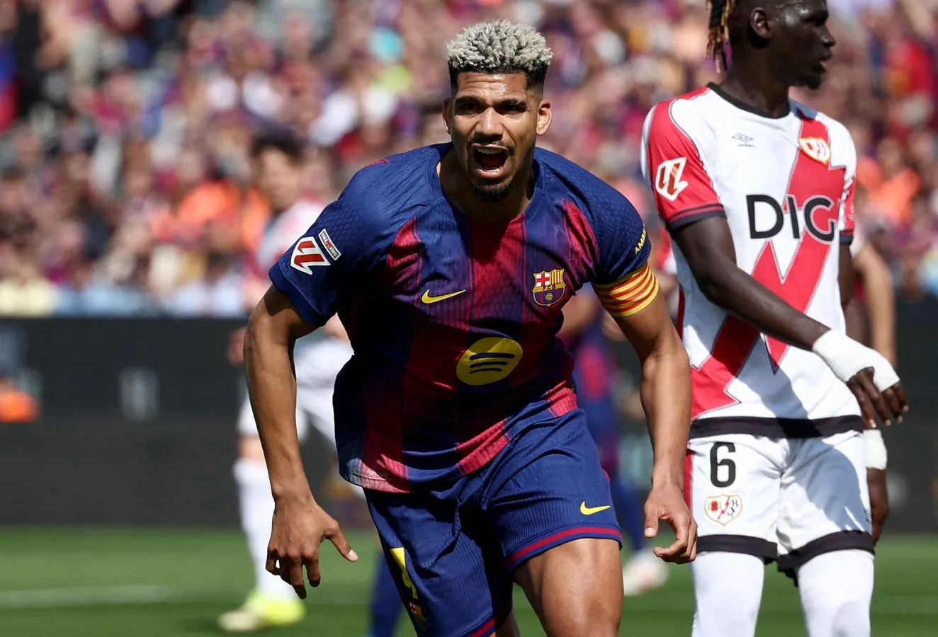 Ronald Araujo transfer news: Liverpool agree loan deal for Barcelona defender to add depth at centre-back