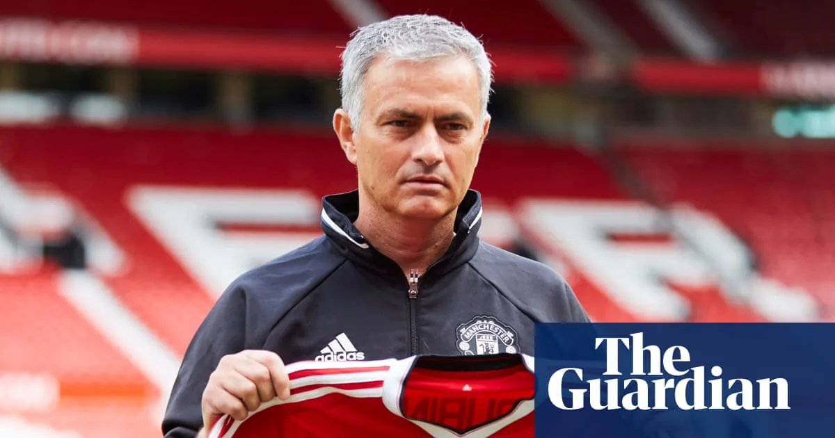 Jose Mourinho: How Manchester United missed out on first choice to replace Sir Alex Ferguson